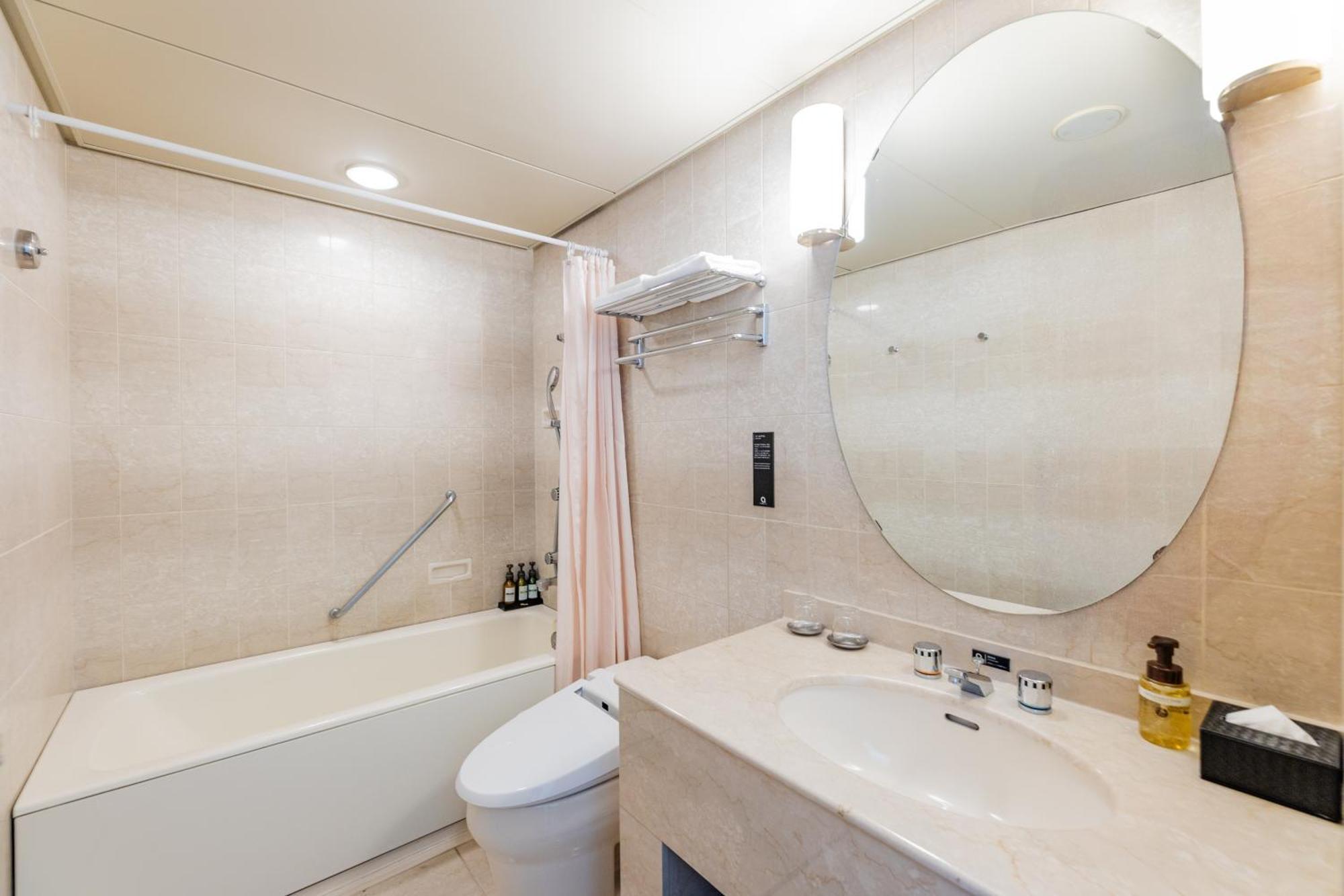 The Qube Hotel Chiba Zimmer foto